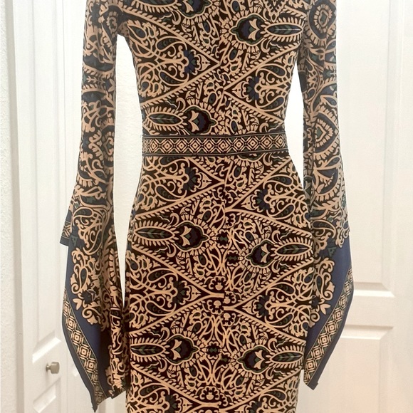 Venus Dress Bodycon Size XS Shades of blue, green black and white - Picture 5 of 5